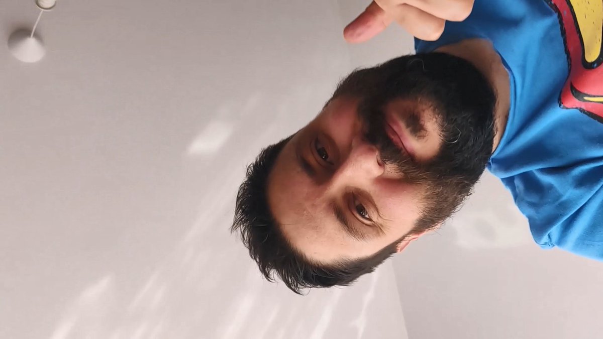 DevirPortugal's tweet photo. Já viste o incrível vídeo o qual diversos YouTubers portugueses revelam habilidades que não estão ao alcance do comum dos mortais?! Se ainda não viste, não sabes o que perdes...
https://t.co/LxwErR5BIL
Fica atento a #mazescape - este Verão irá fazer as delícias dos mais audazes! https://t.co/mPoS6rdDdJ