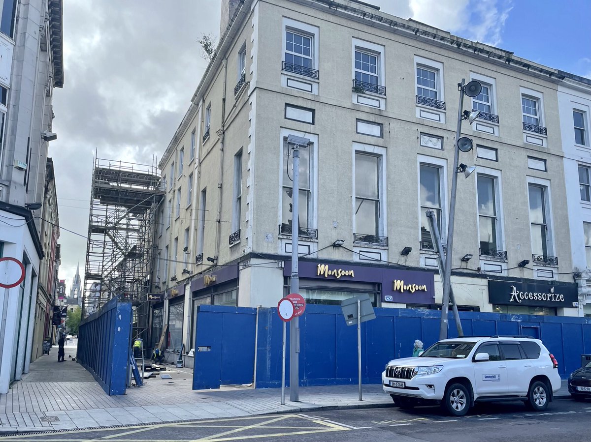 I see hoarding and scaffolding going up in front of the old Victoria Hotel on Pana. Is the redevelopment really about to start? #Cork