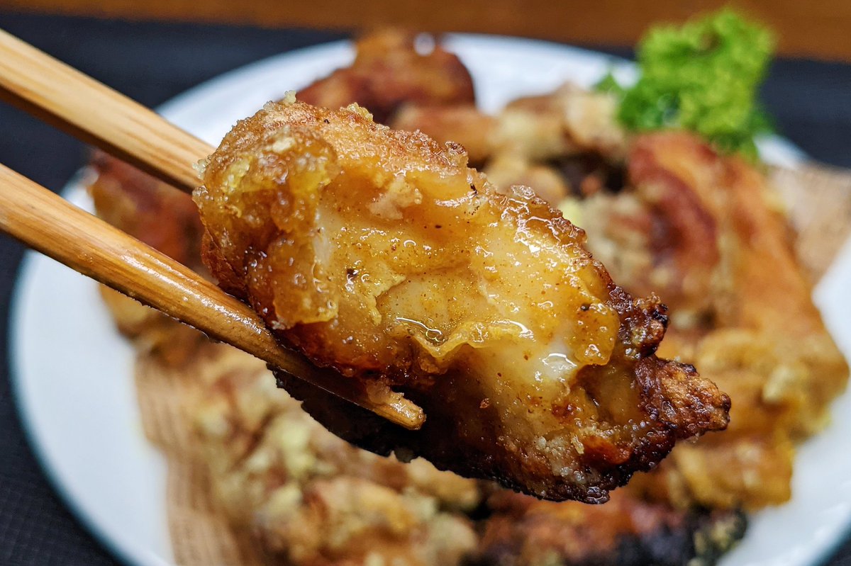 ハマごはん お手軽レシピ 超絶品 タンドリー唐揚げ 鶏肉を適当なサイズにカットし めんつゆ カレー粉 鶏ガラの素 ブラックペッパー 砂糖を混ぜ分おく 片栗粉をまぶし フライパンにサラダ油大さじ5を入れて弱火で揚げ 火が通ったら完成 ハマごはん お手軽レシピ 超絶品 タンドリー唐揚げ 鶏肉を適当なサイズにカットし めんつゆ カレー粉 鶏ガラの素 ブラックペッパー 砂糖を混ぜ分おく 片栗粉をまぶし フライパンにサラダ油大さじ5を入れて弱火で揚げ 火が通ったら完成