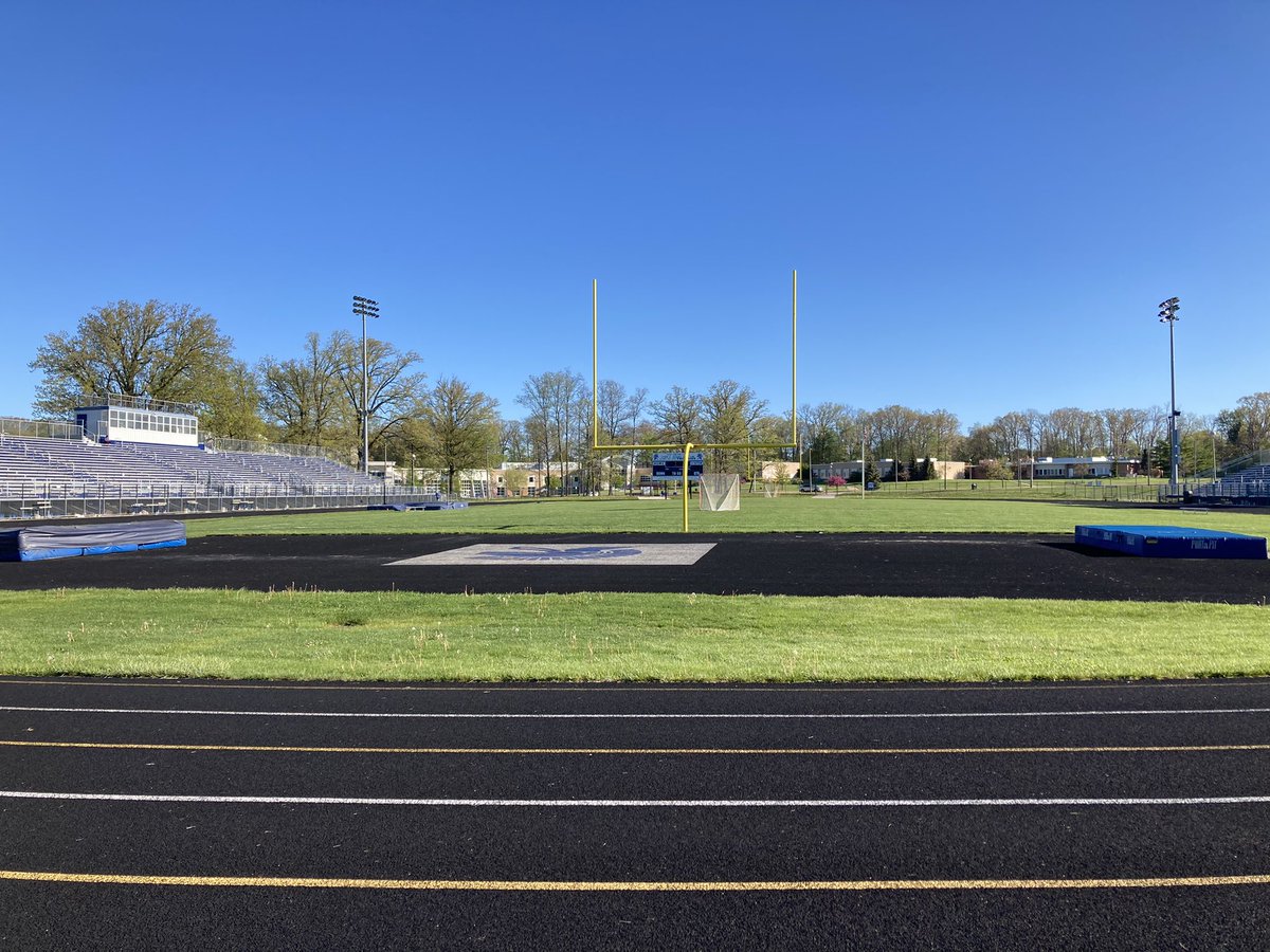 SuperBabe76's tweet photo. Starting the day with a quick run to wake up the brain in this beautiful day! Can’t wait to see your fun runs the next few days during our @GLBioenergy ASM! #GLBScience #funrun https://t.co/CvddFv0ujk