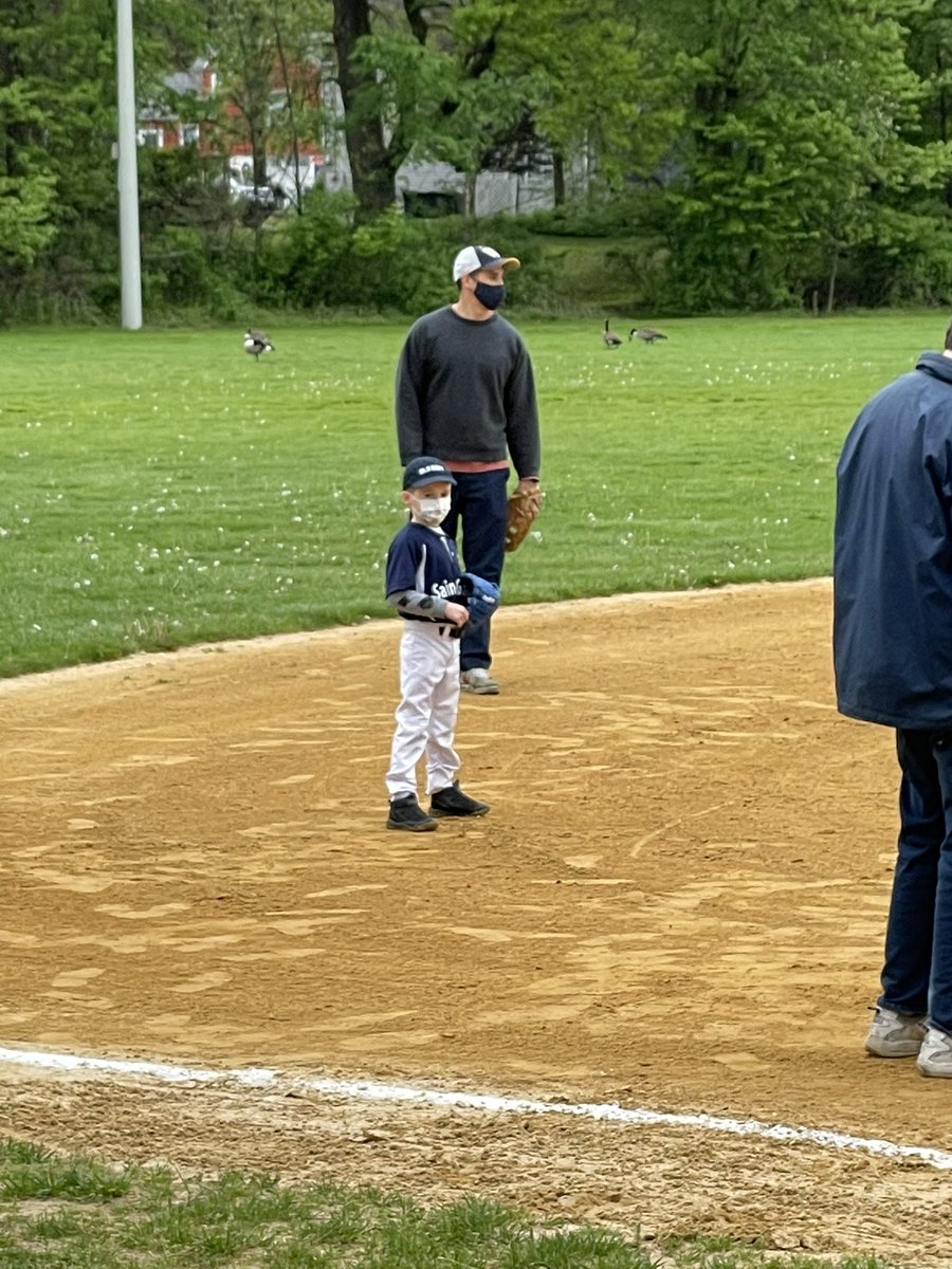 bhsboyslacrosse's tweet photo. Switching gears a little bit today. Gave the team off after a big OT win last night. Pumped to finally see my little man hit some dingers. #throwtheheat #rosenbaggerwarmupyouregoingin @ifs47 https://t.co/ZsGMDbDcWA
