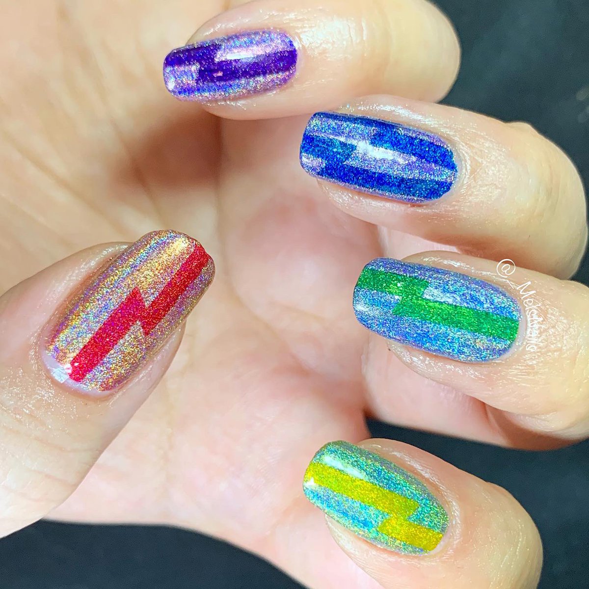 _MelsNails's tweet photo. ⚡️🤩 The pastel rainbow collection paints very well over the OG rainbow collection! @nailogical @holotaco #LongLastingBase #RedLicorice #LemonSucker #GreenTaffy #BlueFreezie #PurpleSlushie #CoralChaser #MintMijito #LavenderSyrup #PinkFizz #GlossyTaco https://t.co/Ss7MV9UOd0