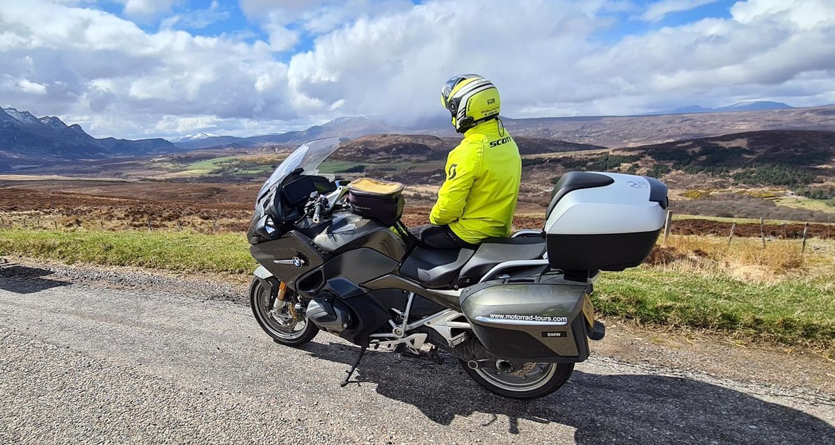 MotorradTours's tweet photo. The new @BMWMotorrad #R1250RT exploring Scotland. Look carefully, it turns out we were not the only people enjoying the Highlands.
#bmwmotorcycle #ABTOT #motorradtours #travel #explore #adventure #motorcycletours #worldofbmw #motorcycleholiday #2wheeladventure #exploreeverywhere https://t.co/u27Ayq9p4I