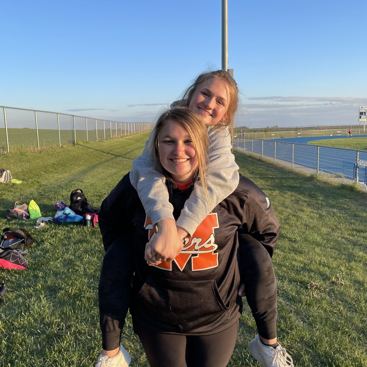 Madrid HS Girls Track and Field tweet media