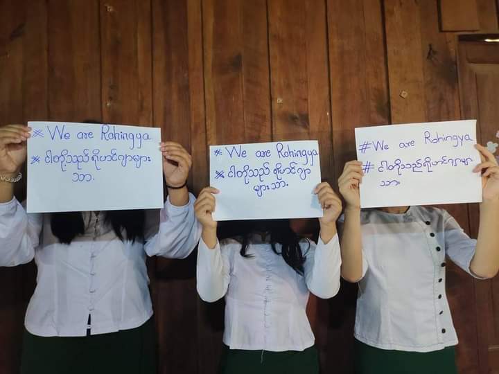 romyothant's tweet photo. While @NUGMyanmar is still ignoring #Rohingya and #RohingyaGenocide committed by military with Su Kyi led NLD government. Some #Myanmar students protesting to accept Rohingya one of Myanmar ethnics.
#WhatsHappeninglnMyanmar
#SpringRevolution2021
#MilkTeaAlliance
@nslwin https://t.co/OjfxVmSpRg