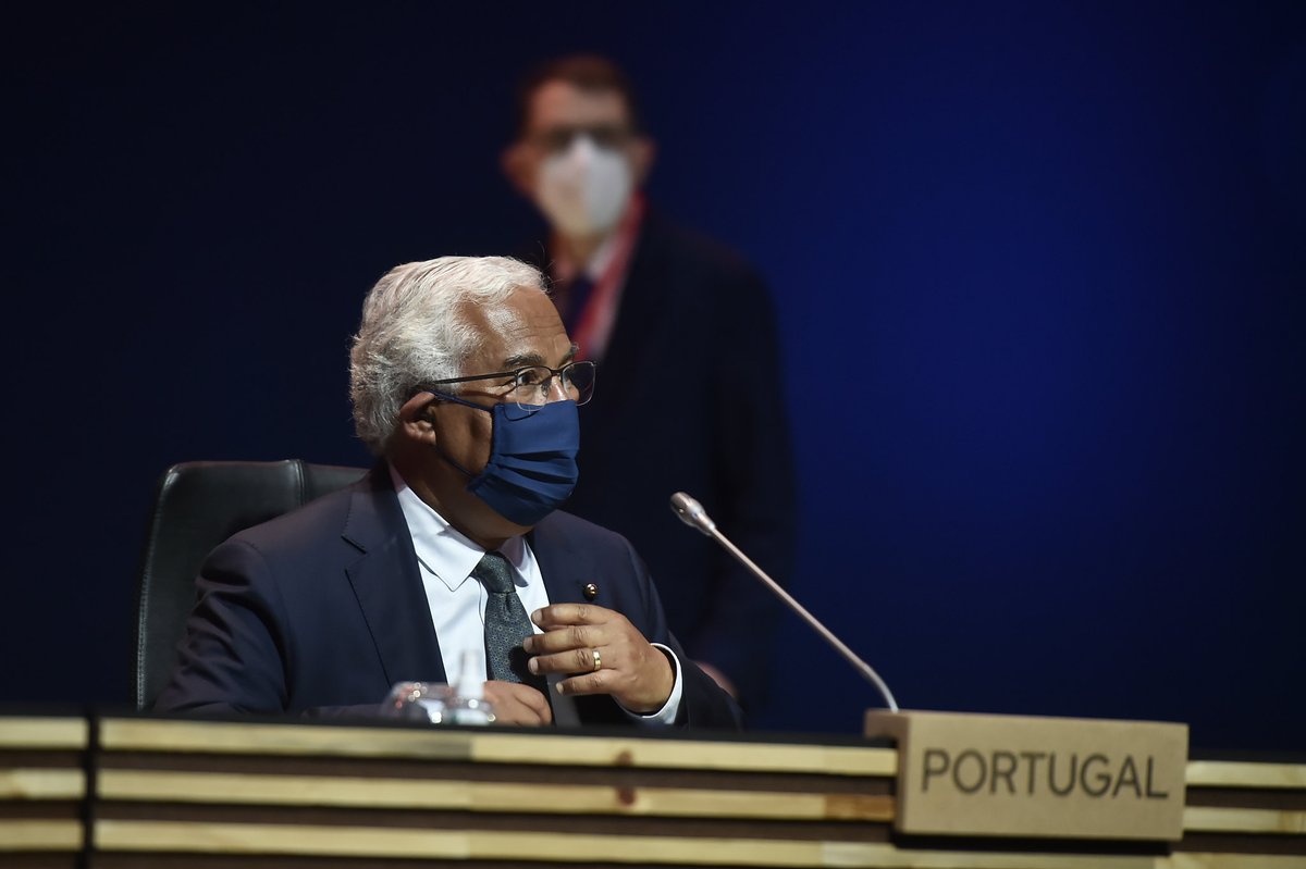 Today's informal Council discussed the implementation of the European Pillar of Social Rights at the EU and national level. Member States also exchanged views on how to support young people affected by the COVID-19 crisis.

#EUSocialSummit21 #EUCO