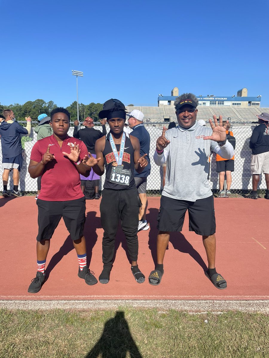 coachCrews1's tweet photo. Super Sophomore Chris Foster finishes 5th overall in Long Jump at 2021 State Finals @OcalaPreps @OcalaStarBanner @NMColts @nmarion_high @wesleyfrayjr #Zone6 https://t.co/VIdYcSI3HK