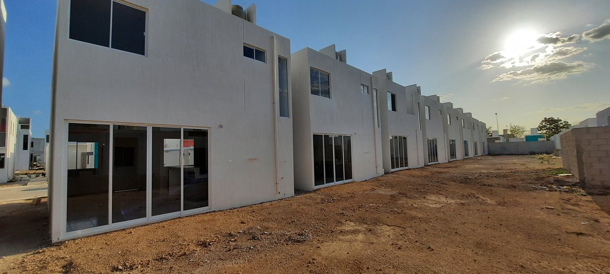 VACONSA's tweet photo. #vaconsa #todobienhecho #merida #piedradeagua #osroca #casitas @osroca @vaconsa #molde #construidea  #acabados #llaveenmano 
Viviendas terminadas con CVT (certificado de vivienda terminada) https://t.co/0kMC9B0KDP