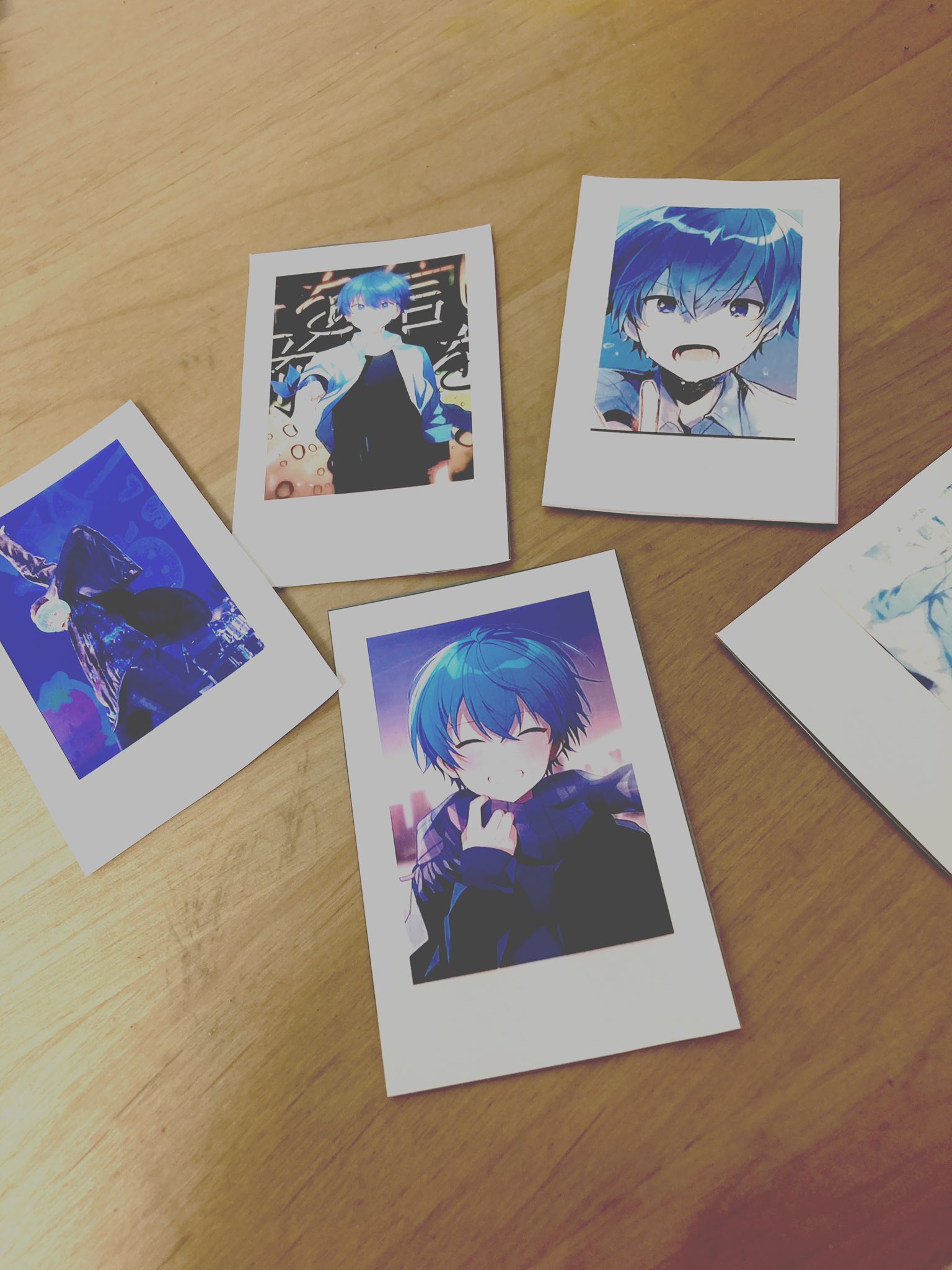 Twitter 上的 猫山 りな ころんくんのチェキ風トレカ作ってみました 初めて自作グッズ 作りました 写真の撮り方雑なのはご了承下さいw ころんくん 自作トレカ T Co Mws02qjnwt Twitter