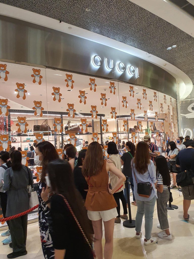 JoJo77112020's tweet photo. GUCCI x KAI COLLECTION
* South Korea, China, Japan, Vietnam, Singapore
#GUCCIxKaiCollection
#EXO #SuperM #Kai #kpop #idol #model #Ambassador #actor #dancingmachineKai
@weareoneEXO @superm @gucci https://t.co/L727qAjZ8N