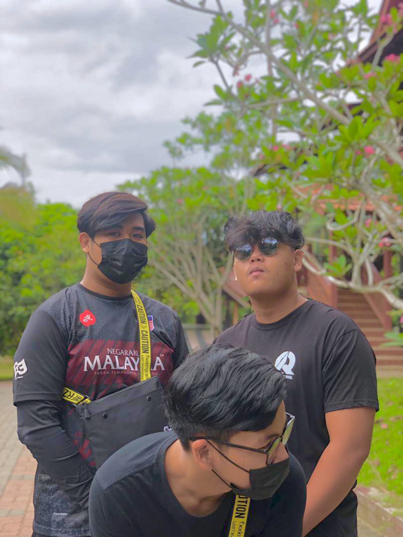 aqomel_'s tweet photo. kentang tumpang lewat🥺👉🏻👈🏻 https://t.co/UfgcYNLvBp