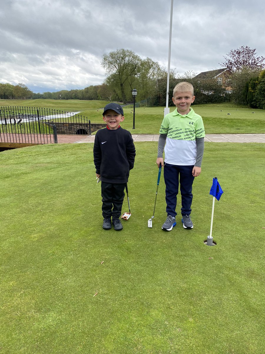 Last 2 boys in the mini tour getting ready to go out, best part of the day @oldlinksgolf @spfruk @RobRockAcademy @ScoringClub