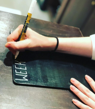 BarLs1's tweet photo. 𝑾𝒆𝒆𝒌𝒍𝒚 𝒔𝒑𝒆𝒄𝒊𝒂𝒍𝒔... 𝒑𝒆𝒏𝒅𝒊𝒏𝒈 😃 ⌛ 

#LS1BarKItchen #Countdown #May17th #Menu https://t.co/tL3iT1lkxg