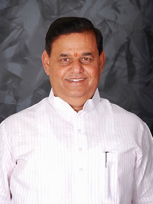 Indianactorwiki's tweet photo. Ramcharan Bohra (born 1 July 1956) is an Indian politician who has been representing the Jaipur constituency of Rajasthan in the Lok Sabha since 2014. He belongs to the Bharatiya Janata Party. In 1995, Bohra was elected as zilla parishad of the Jaipur

https://t.co/4vUD2apdQB https://t.co/sn8NkAtW2N