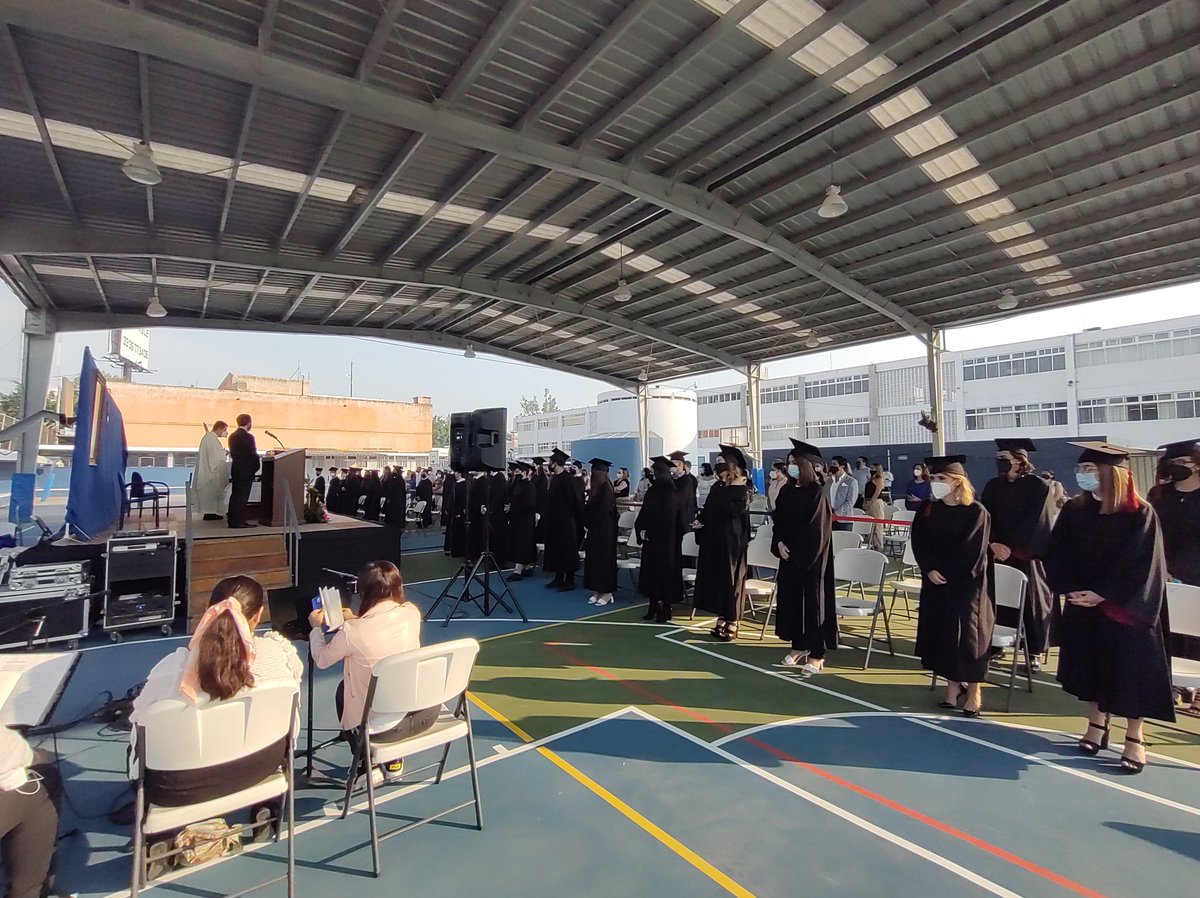 ColegioGDL's tweet photo. Alumnos y alumnas de Preparatoria hoy tienen la oportunidad de celebrar su graduación, después de un año.
Generación 2019-2020
#WeAreSacredHeart #TuPrepa
#ColegioGDL https://t.co/XARsIeRWJe