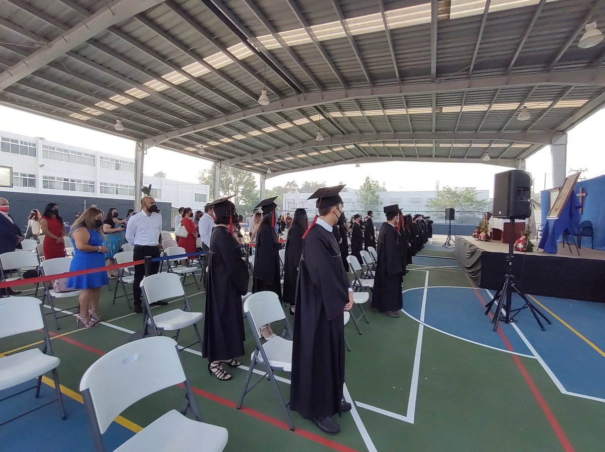ColegioGDL's tweet photo. Alumnos y alumnas de Preparatoria hoy tienen la oportunidad de celebrar su graduación, después de un año.
Generación 2019-2020
#WeAreSacredHeart #TuPrepa
#ColegioGDL https://t.co/XARsIeRWJe