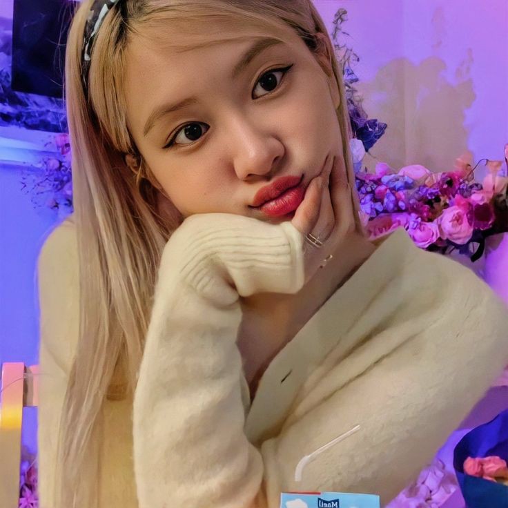 salken aku nadiaa , newbie. mohon bantuannya. 

fambest ?? dm
mutualan ?? rep / like

#roleplayerindonesia #roleplayer #roleplayeraccount #rose #roleplayerkpop