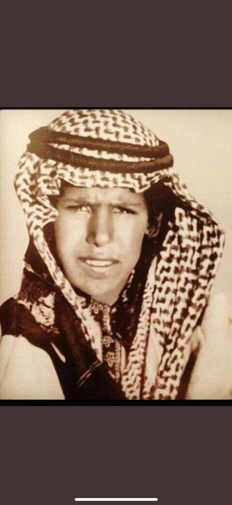 krz_242's tweet photo. #مسابقة_ابوناصر٢٦    #مسابقة_ابوناصر٢٦  الإجابة ( رحمه الله عليه الأمير تركي الأول بن عبد العزيز ال سعود )
يارب يا كريم لعلها ساعة استجابة بليلة 27 رمضان https://t.co/k2AO1Iu1iW