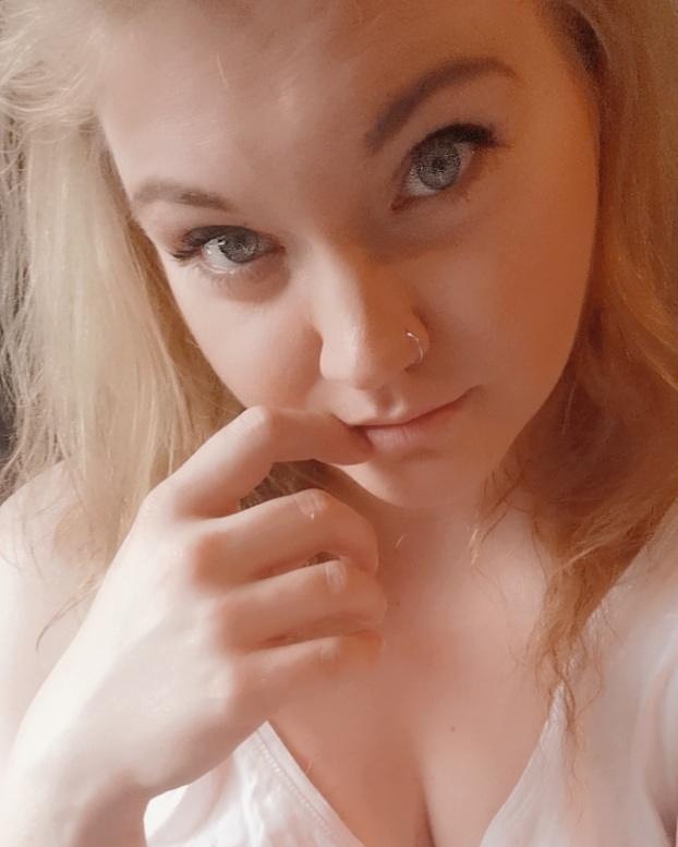 Goddessbritt8's tweet photo. Send💸
#findoms #findom #paypigs #paypig #sissyslave #sissyloser #chastityslave #moneyslave #humanatm #cashcow #humiliatingtask #session #goddess #femdom #dominatrix #rtslave #rtslav https://t.co/ZMvS3eh6gl