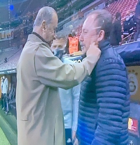 Büyük İmparatordan küçük imparatora... Öyle üç beş maç kazanınca FATİH TERİM olunmuyor!

Fatih Terim olabilmek için; 8 şampiyonluk, Avrupa'dan kupa, Avrupa'da üçüncülük elde etmen lazım!

#GSvsBJK