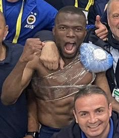 Kaybettiği savaş ve olmadığı masa yok abimin 🙏🏼 <a href="/EnnerValencia14/">EnnerValencia</a>