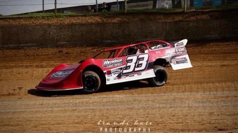 OutlawRacing33's tweet photo. Everyone make it out to @FlorenceSpdwy for Fan Appreciation Night! Meet and get an autograph from your favorite drivers @ajlay24 and @33jjlay. #OutlawRacing https://t.co/smLqUnQaUL