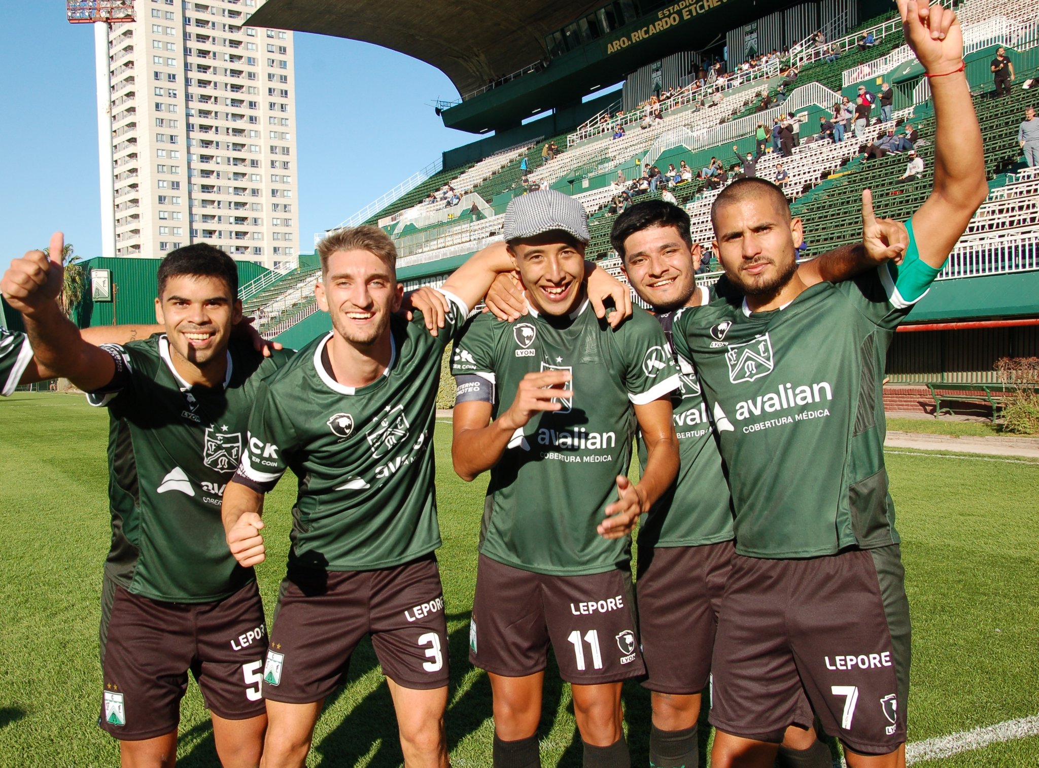 Ascensokits: Club Ferro Carril Oeste Lyon 2021