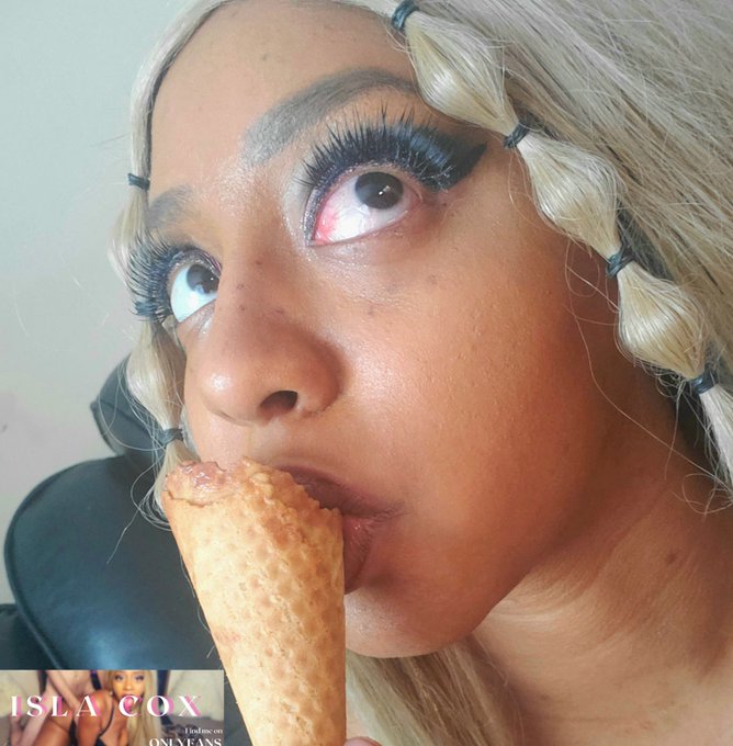 Amazing shoot + Cum in my eye = ice cream break 😍  I'll be back at it in a few 😈 https://t.co/5pbNxO