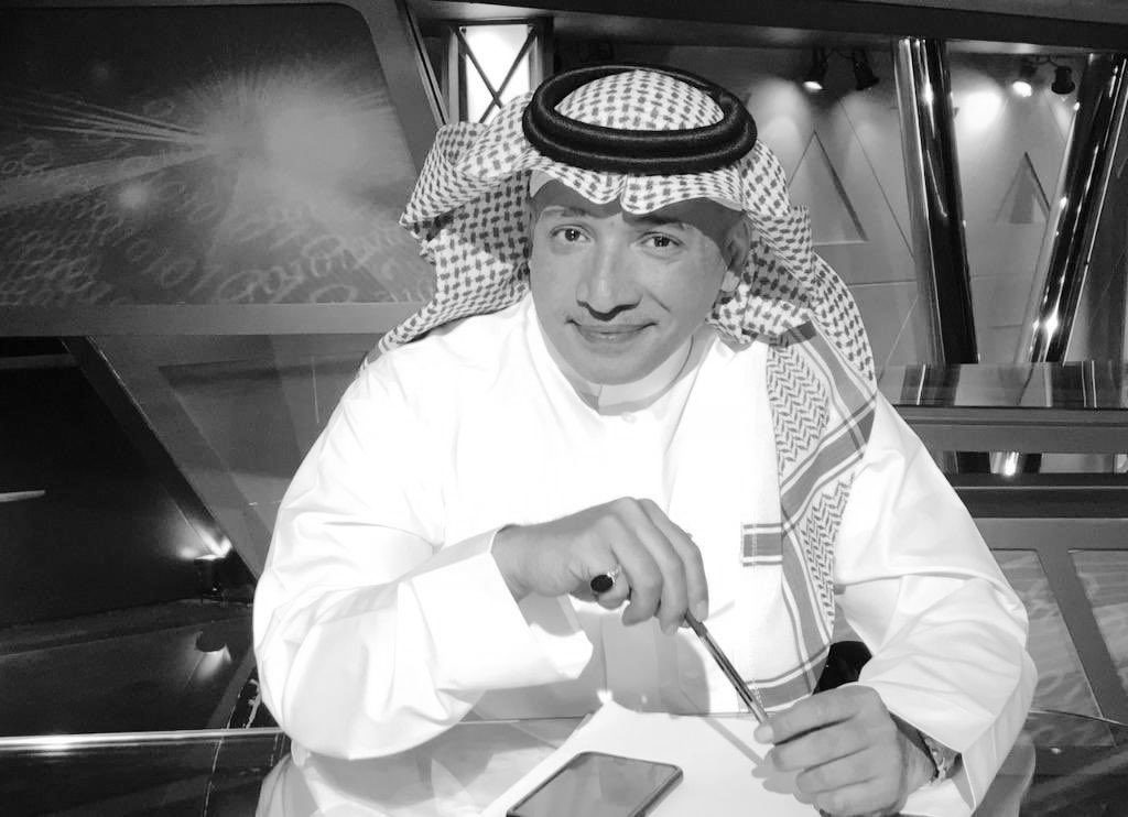 فاة الاعلامي عادل التويجري ..
أسال الله ان يرحمه ويغفر له وأن يتجاوز عنه ويسكنه فسيح جناته ويجعل قبره روضة من رياض الجنة ..
#عادل_التويجري ..