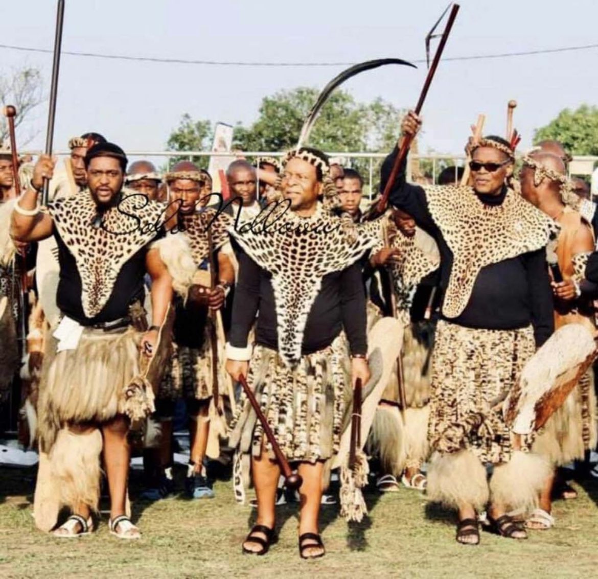 A picture that speaks a thousand words 

#KingMisuzuluKaZwelithini
#princemisuzulu