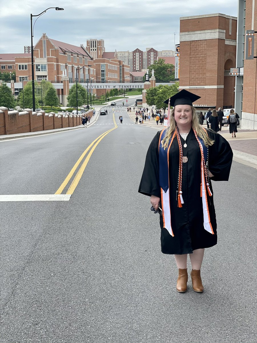 MaggiePlease's tweet photo. Congrats, Abby! #UTGrad2021 https://t.co/P9OFqcArJI