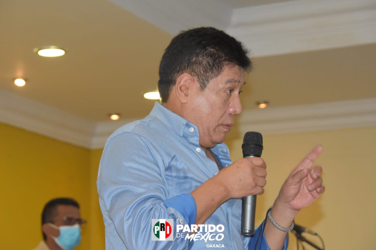 PRIOaxaca_'s tweet photo. En la zona geopolítica más estratégica de México, el Istmo de Tehuantepec, en el municipio de Salina Cruz, el presidente del @PRIOaxacaCDE  @EvielPM auguró un triunfo rotundo a @RodolfoLeon_A “coco” León que llevará a este municipio a recuperar la grandeza que lo caracteriza. https://t.co/xFZRqsl4zj