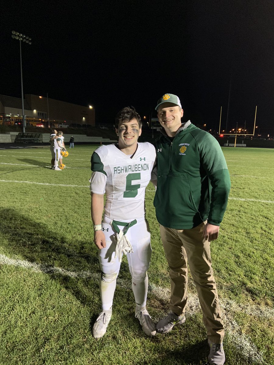 MrCoachWeb's tweet photo. And big S/O to this guy @ConnorRamage23 . A two time all-conference RB who is the epitome of grit and toughness. Proud of the way you led the backs with heavy squats, broken tackles and that never quit mentality. Excited to watch you play at @RiponRedHawkFB https://t.co/j0KqXkAJXw