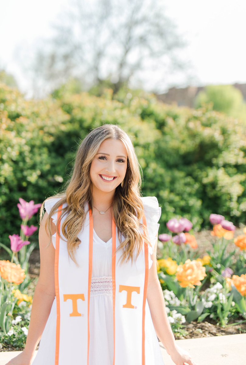 BraymanBrandi's tweet photo. So proud of you @mallorybolton! #UTGrad2021 https://t.co/8ZEncE72Kl