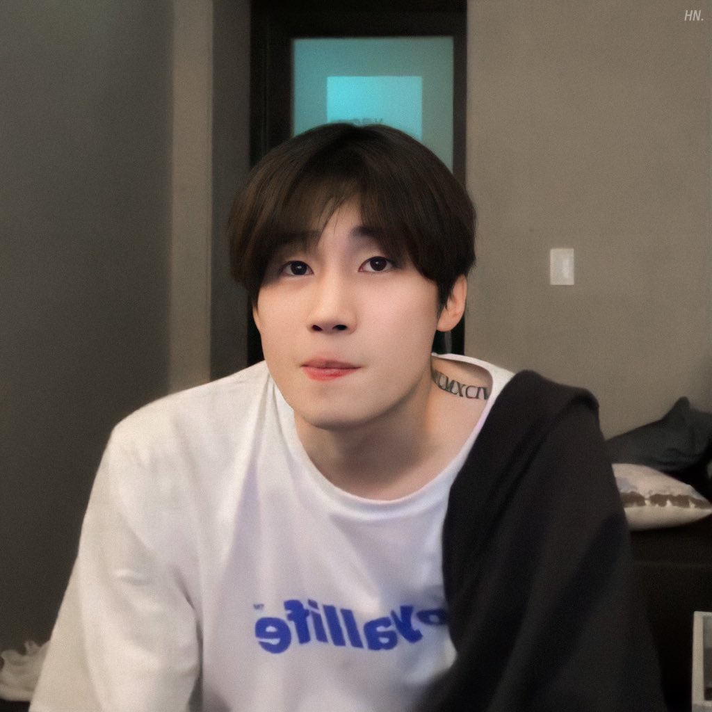 𝗛𝗢𝗡𝗘𝗬🍯 tweet media