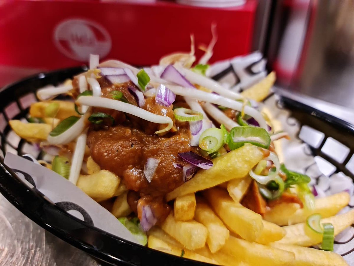 NEWWW bij Marktzicht frietje of frikandel oriental!!!