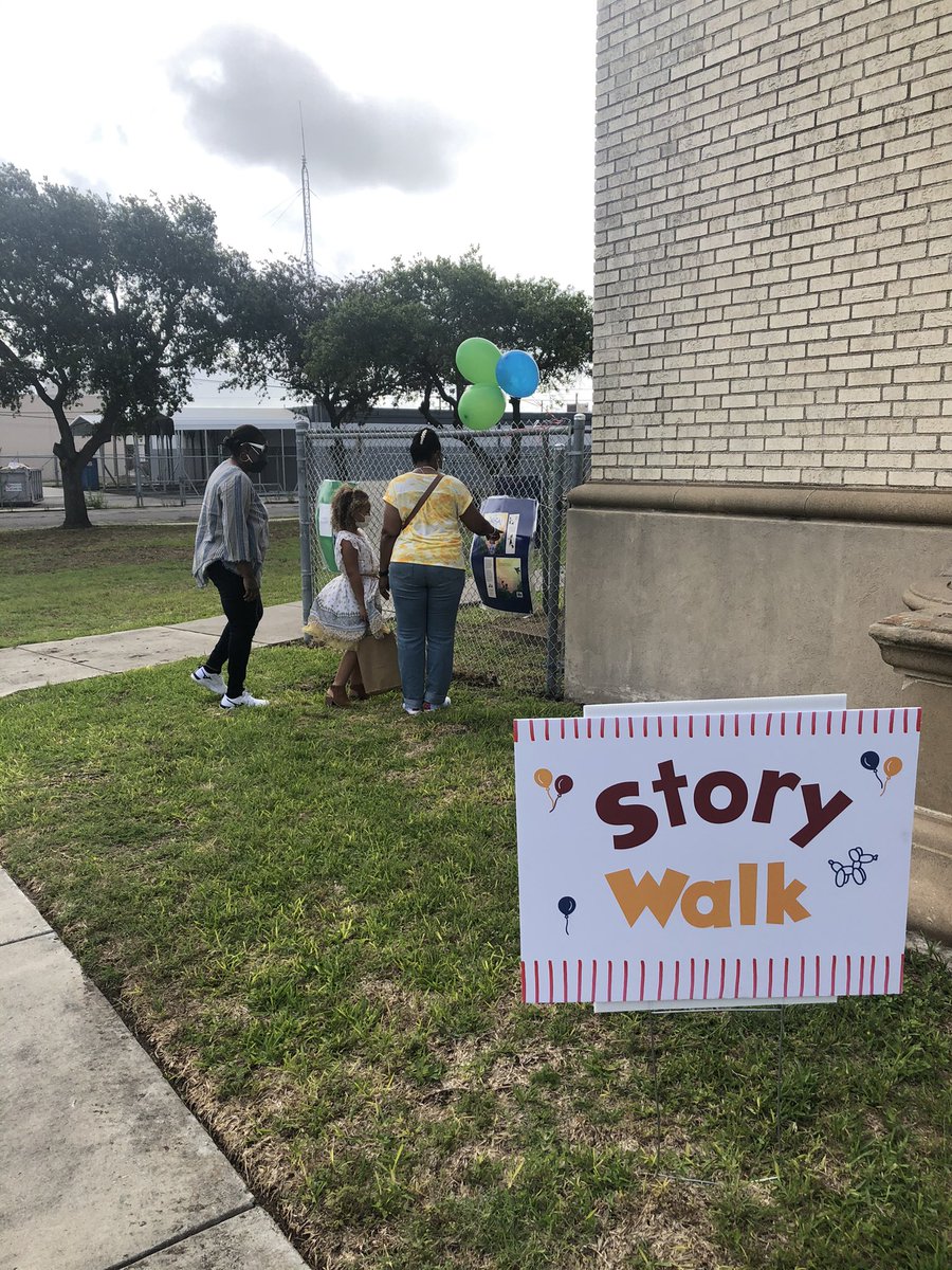 Metro Elementary School Reading Carnival. Promoting literacy for our students.  <a href="/CCISD/">CCISD</a> <a href="/JohnAPrezas/">John Prezas</a> <a href="/r0hernandez/">Dr. Roland Hernandez</a> @ccleadlearner #CCISDproud