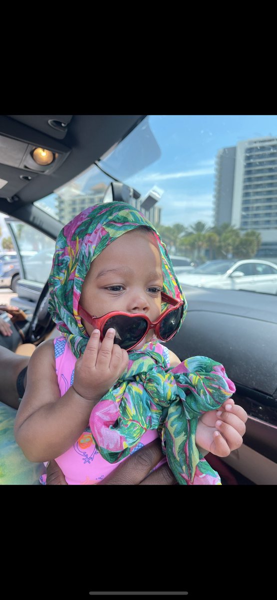 MariaAleasa's tweet image. My baby is 5 months and you can’t tell her NOTHING 🤍😂