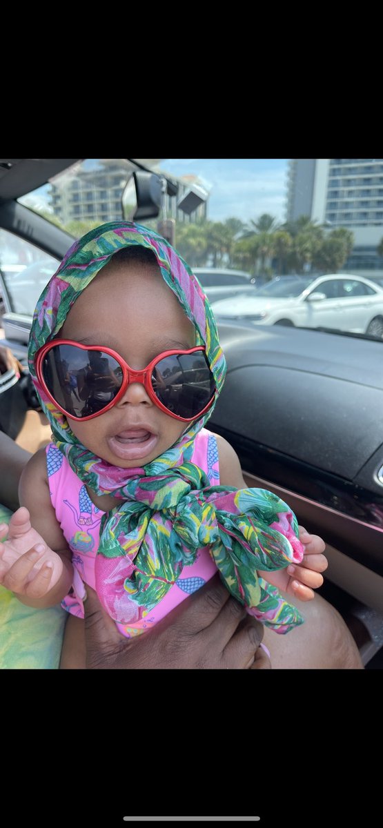 MariaAleasa's tweet image. My baby is 5 months and you can’t tell her NOTHING 🤍😂