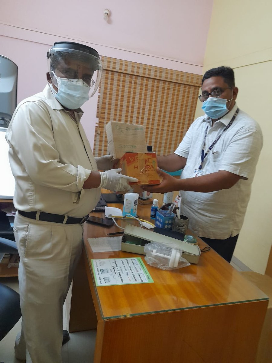 SVaidhyasubrama's tweet photo. @SastraUniv donates 6 Ventillators (3 each) to Thanjavur Medical College Hospital &amp; ESIC Hospital KK Nagar, Chennai along with O2 flow meters &amp; pulse oxymeters worth Rs.55L. Life saving devices during demanding times is the need of the hour. Stay safe as we fight COVID together. https://t.co/KBRnZ3Vaxk