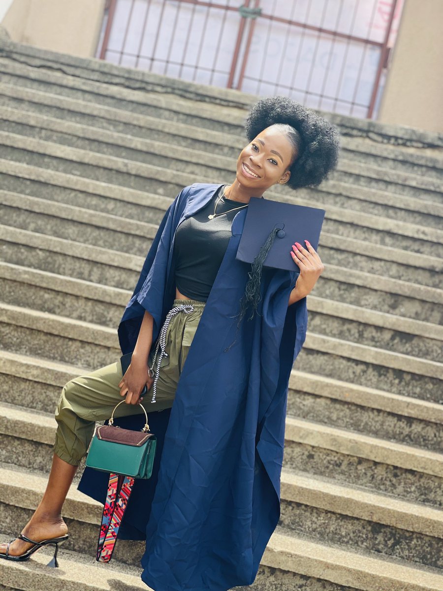 OlamideIgbekele's tweet photo. Dropping this here for the future
It’s gonna end in smile🙏🙏
Officially an obafemite🙈
#OAUMatriculation https://t.co/9gBuDryDOH