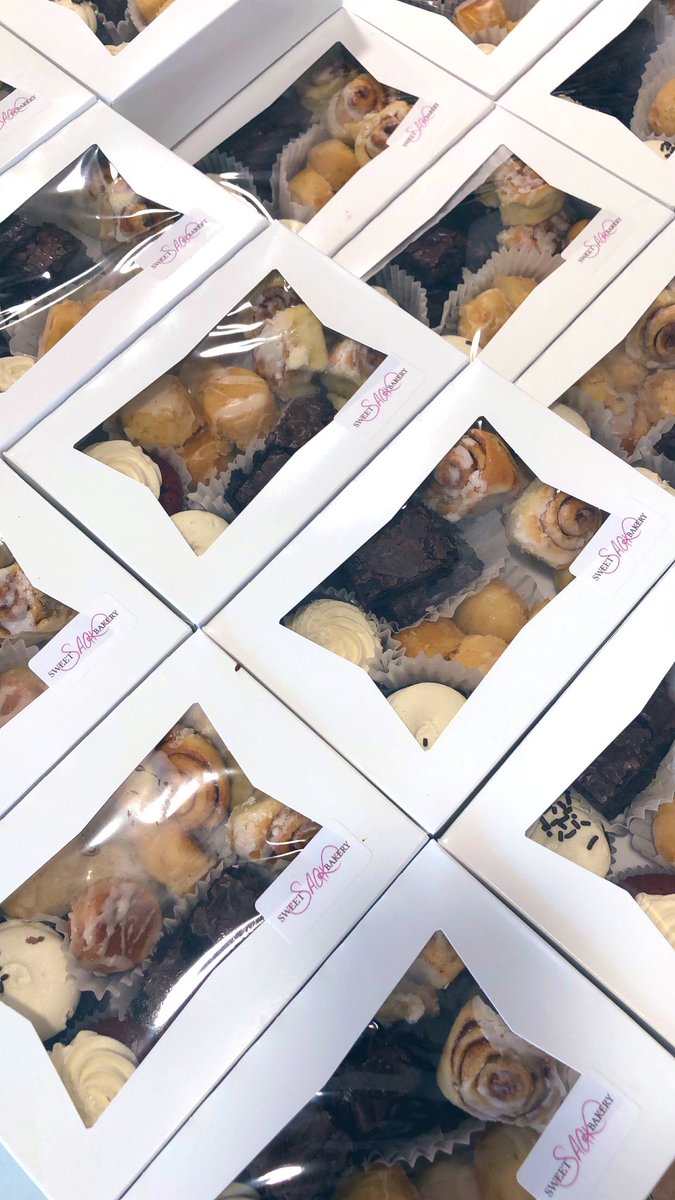 sweetsaak's tweet photo. Mother's Day Boxes heading out for delivery! 🧁☺️ #MothersDay2021 https://t.co/d7Ff8jvH4G