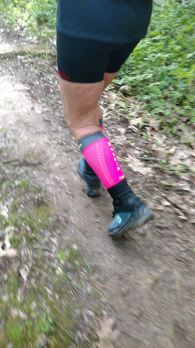 MelindaHoward4's tweet photo. Nothing can beat the combo of @XOSKINUSA and @topoathletic to keep your legs and feet feeling great on the trails!!! #yoursecondskin #LightCompressionShorts #legsleeves #xotoes #UltraventurePro #movebetternaturally #topocrew https://t.co/0T02SUhQNp