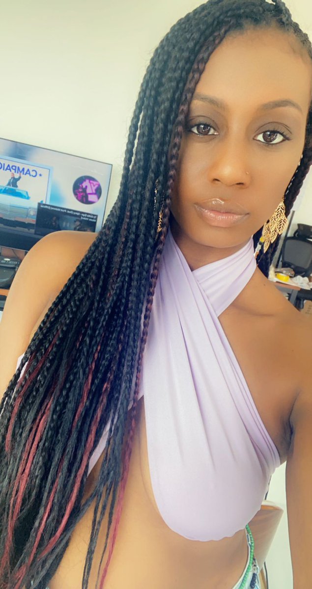 CocoBree1's tweet image. Happy Saturday! It’s been awhile since I had braids 💜 ✨
✨
✨
✨
✨ #protectivestyles #boxbraids #boxbraidstyles #teamnatural_ #healthyhair  #braids #saturdayvibes #naturalhairjourney #youtube #melaninmagic #naturalhairtwitter