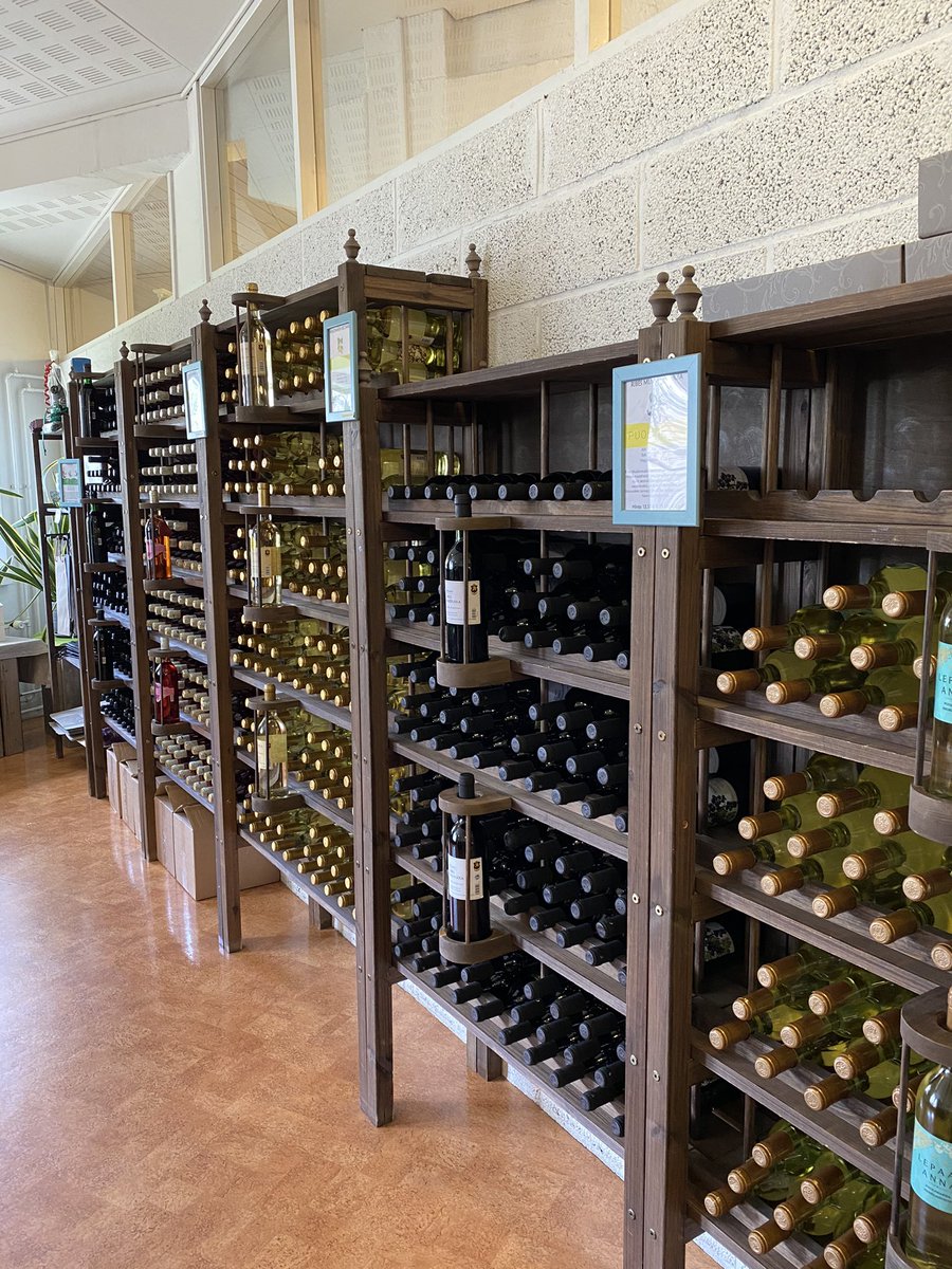 NRanimaa's tweet photo. #Lepaa’n #viinitila 🍾
#hattula #kantahäme #visithame #wine https://t.co/TmkEViGKUr