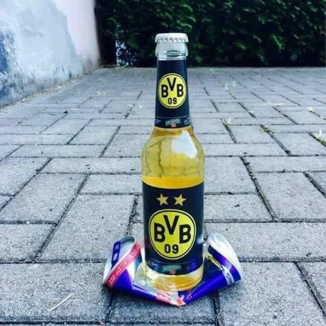 PapaCharly4's tweet photo. @DieRotenBullen https://t.co/6kPHr3r0PF