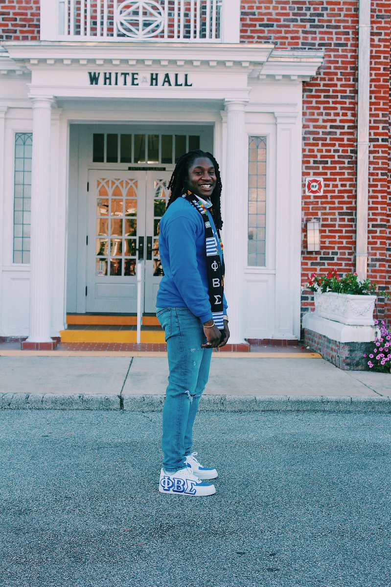 Dee33493's tweet photo. *Graduation Pictures
*
*
*
*
Captured By Me
*
#hbcugrad #BCUGRAD #greeklife
#bcu21π― #graduation21 https://t.co/0WsJBip5tr