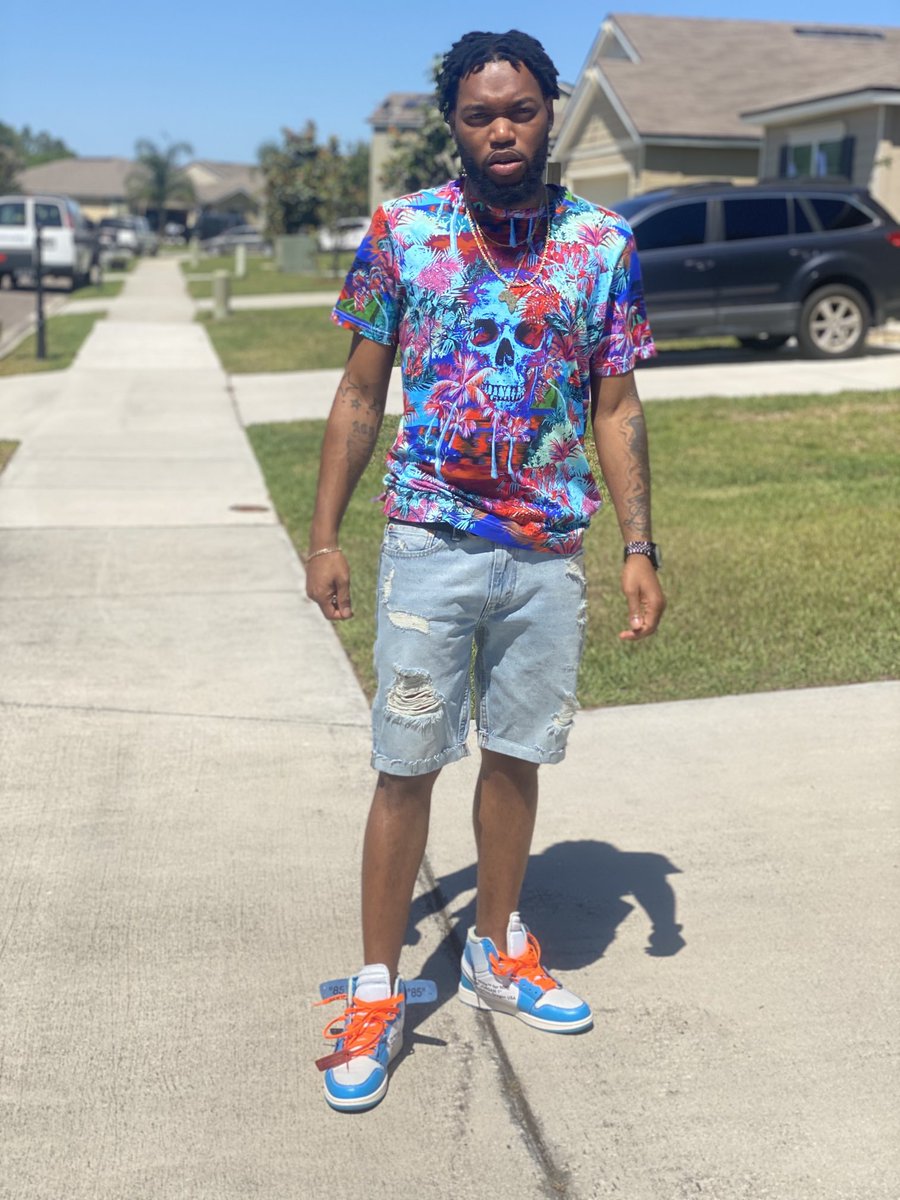 Chill_Cartel's tweet photo. This shit can go one of two ways...it can go up it can go down.. either way nigga Iโm prepared #31 #Anotherlap https://t.co/2B5RLzFEAG