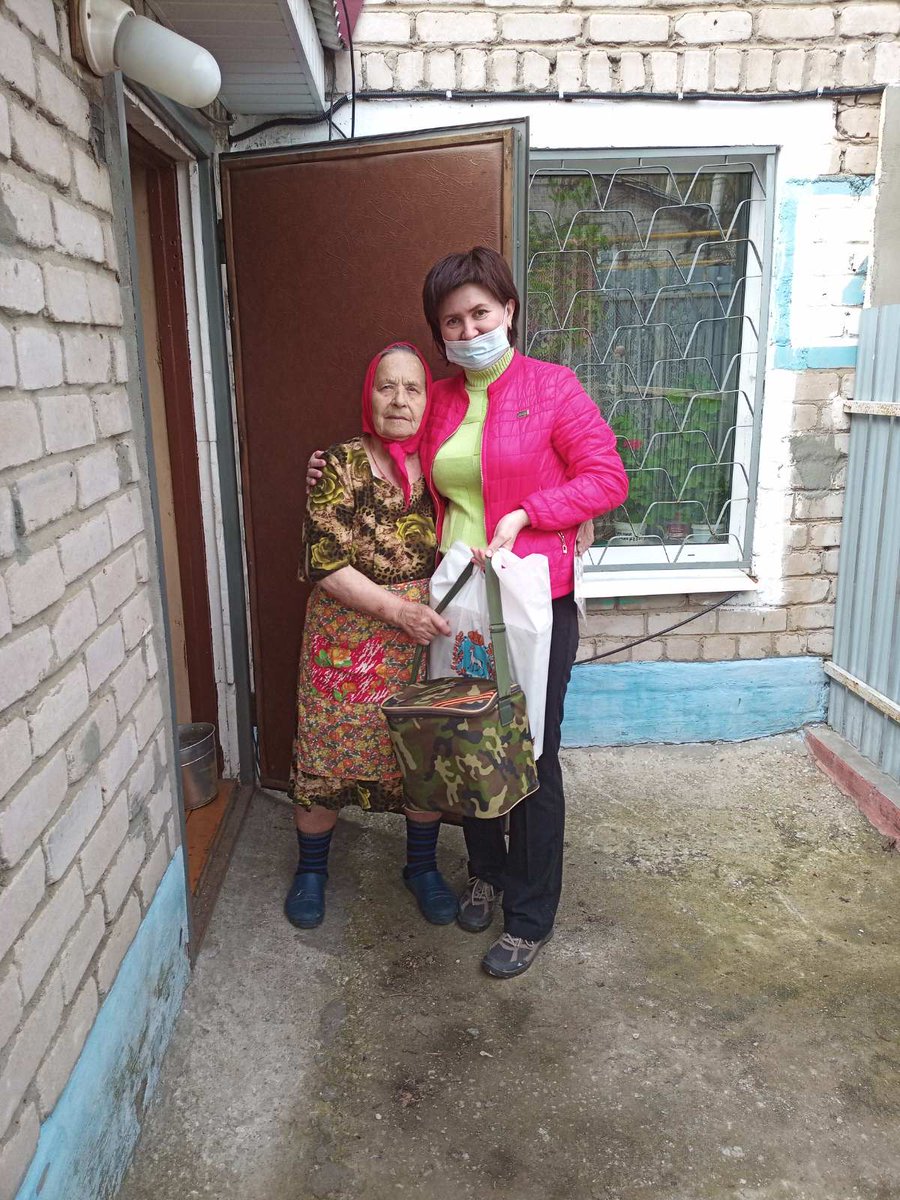 Witamin63's tweet photo. Волонтёры, соцслужбы, предприниматели Новосемейкино принимают активное участие в поздравлениях ветеранов ВОВ, их осталось не так уж и много. Огромная им благодарность и низкий поклон за их бесценный подвиг! https://t.co/J5E1Ww5a3q