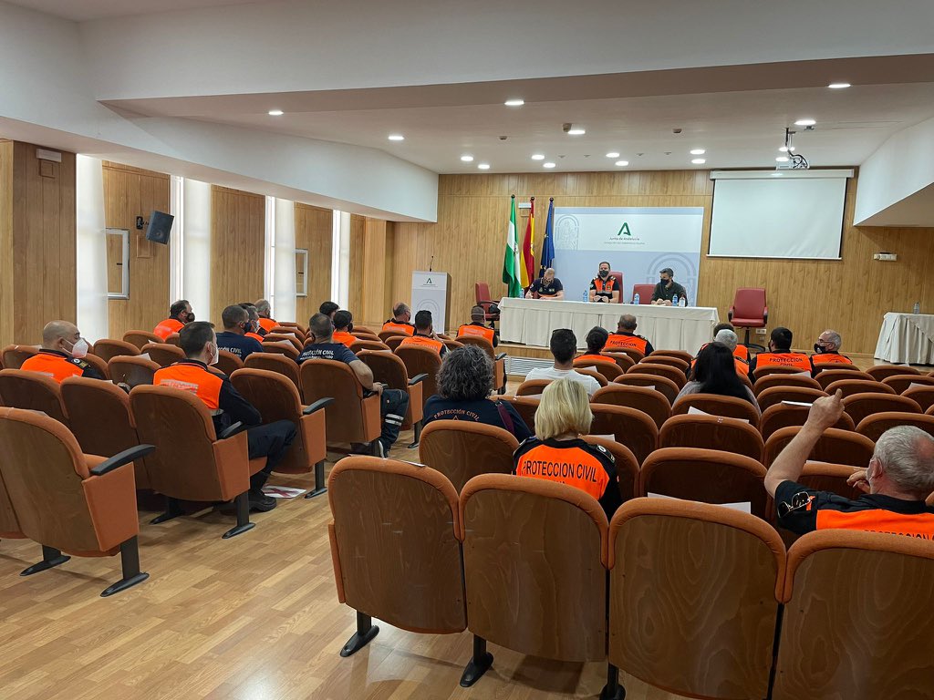 PCMoguer's tweet image. David Pérez reelegido hoy como presidente de la mesa provincial de Protección civil de Huelva. 
@antoniosanz 
@E112Andalucia